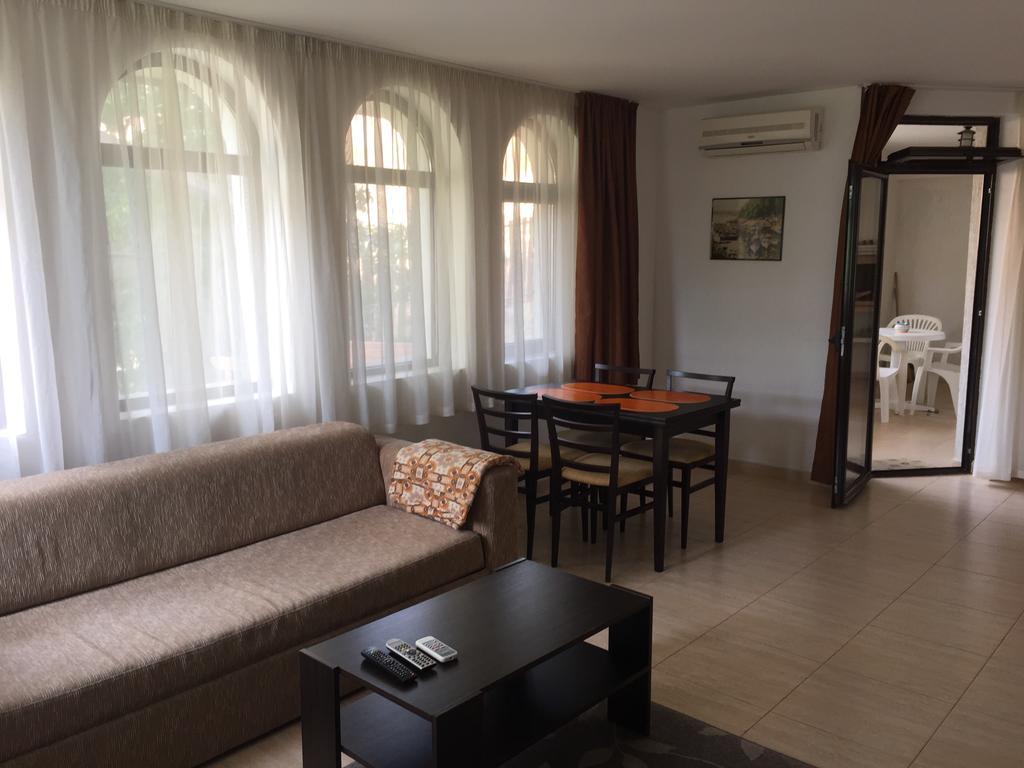 Etara 2 Apartment Sveti Vlas Bagian luar foto